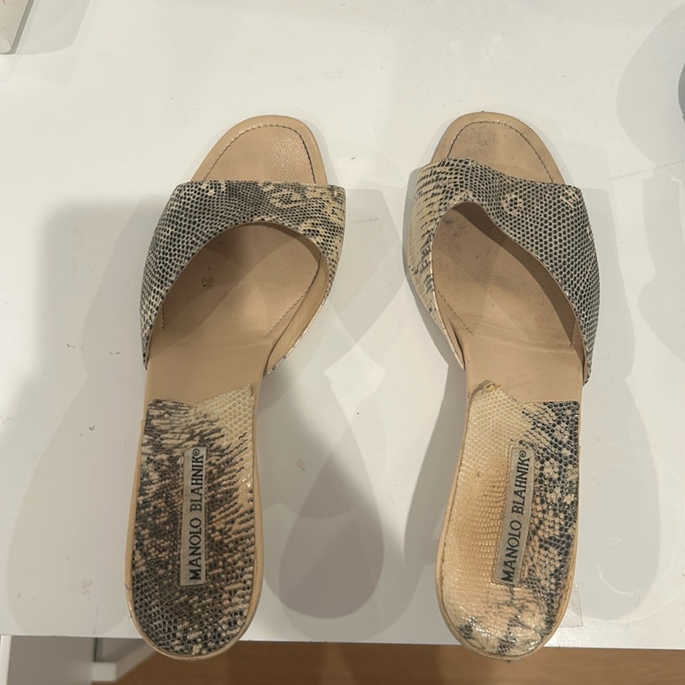 MANOLO BLAHNIK HEELS